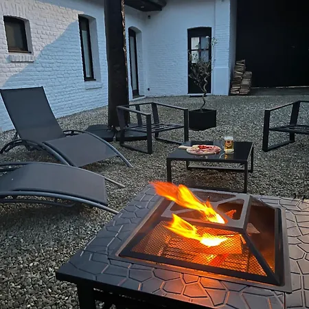 לינה וארוחת בוקר La Ferme De La Place 3*