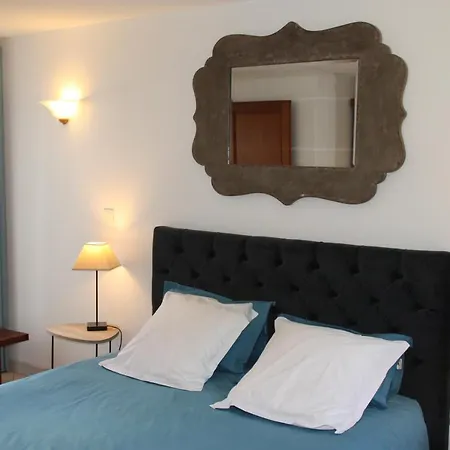 La Ferme De La Place Bouvines